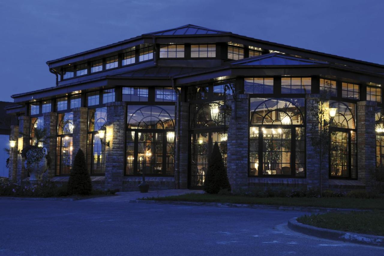 Dorf Wangerland Hotel Schillig Bagian luar foto