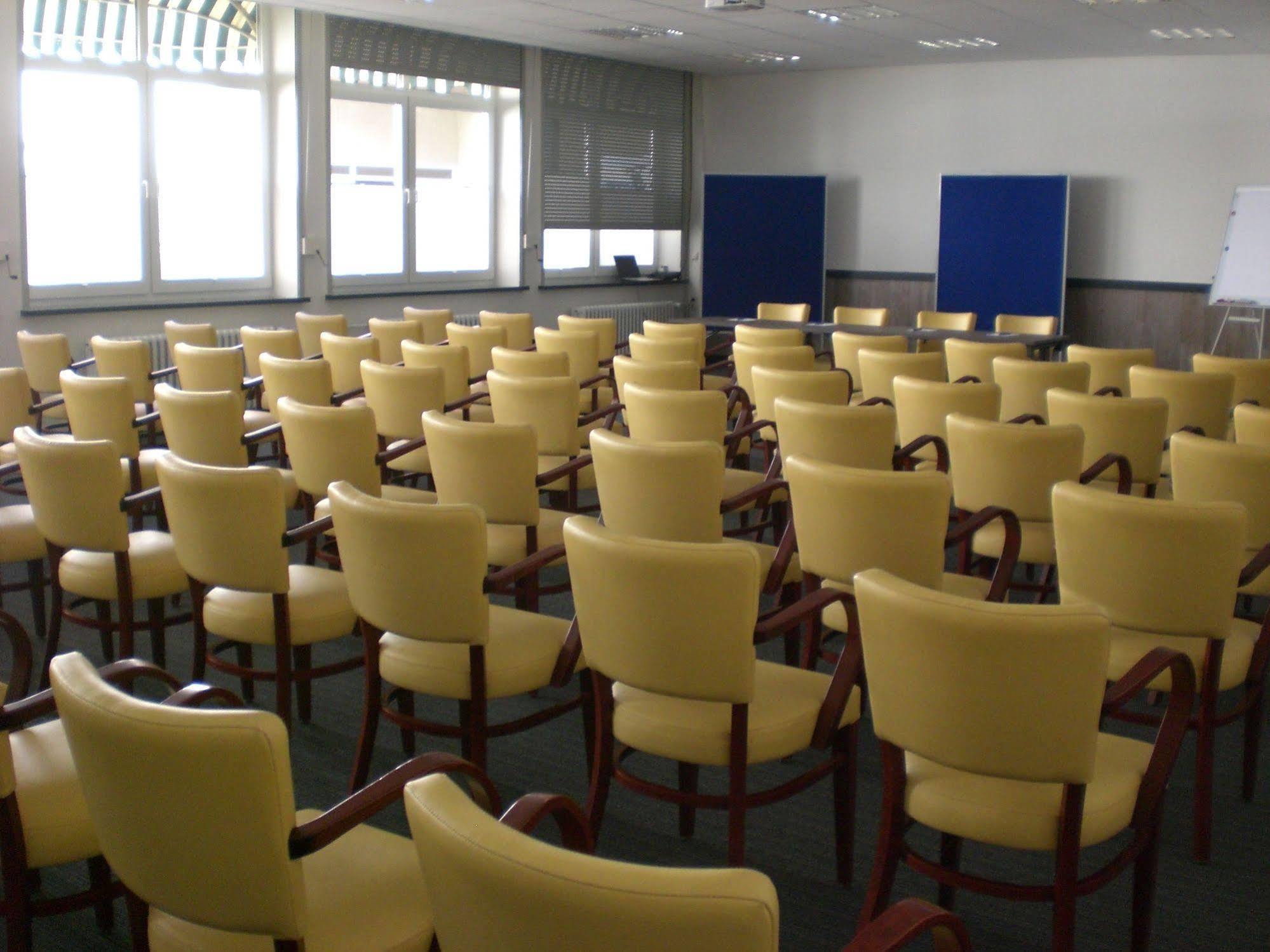 Dorf Wangerland Hotel Schillig Bagian luar foto
