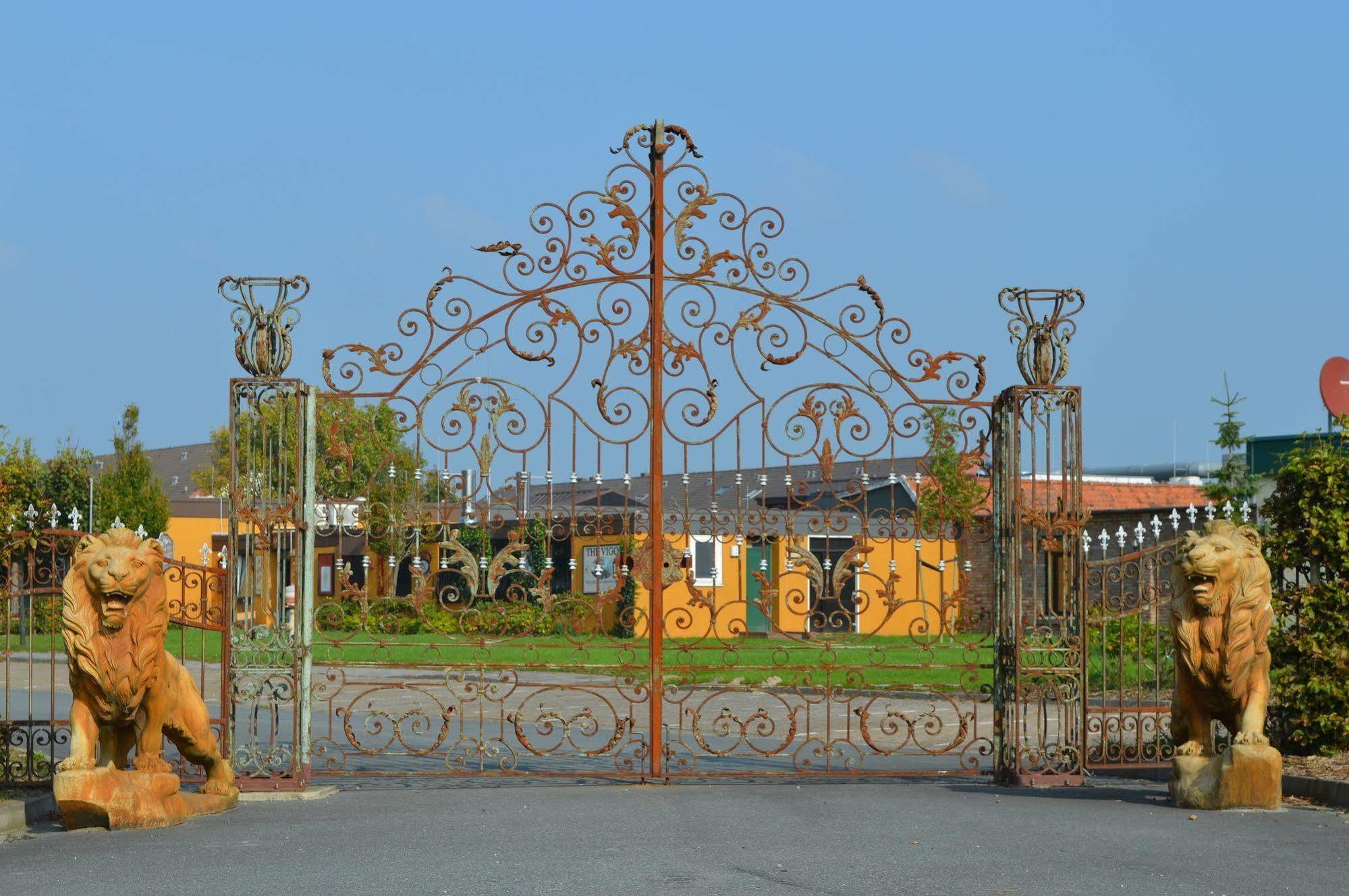 Dorf Wangerland Hotel Schillig Bagian luar foto